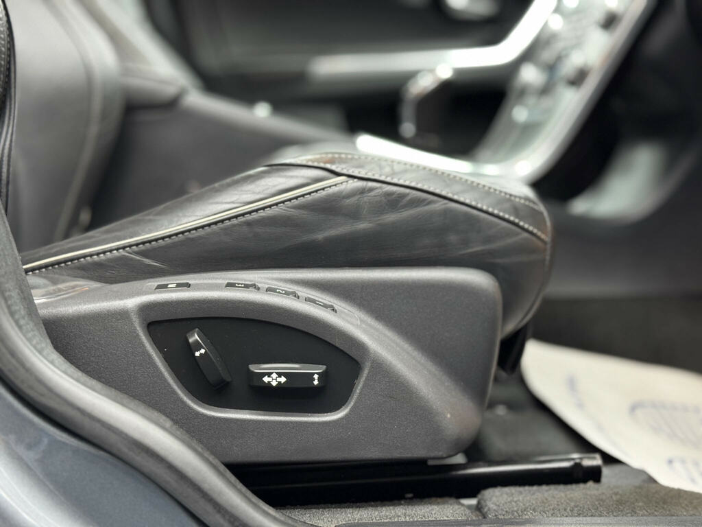 Volvo XC60  Black #38