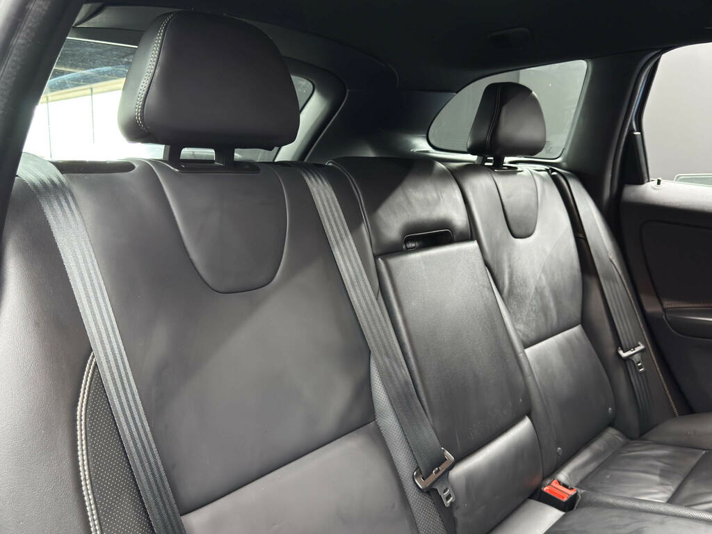 Volvo XC60  Black #14