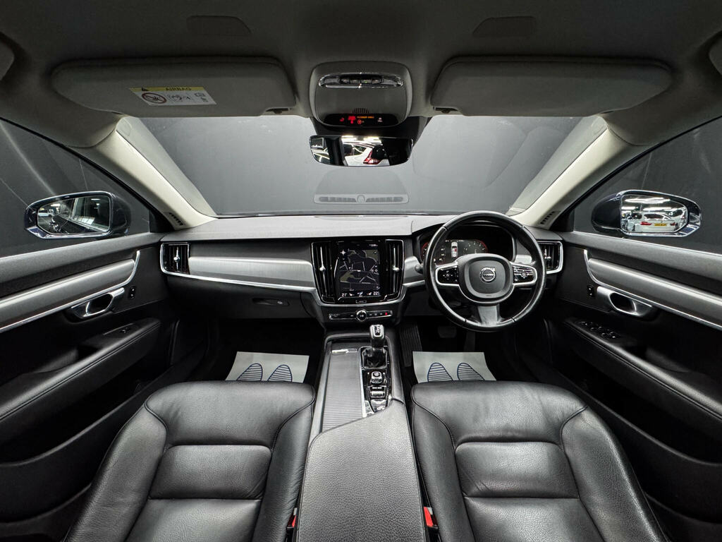 Volvo V90 R Design Plus Black #17