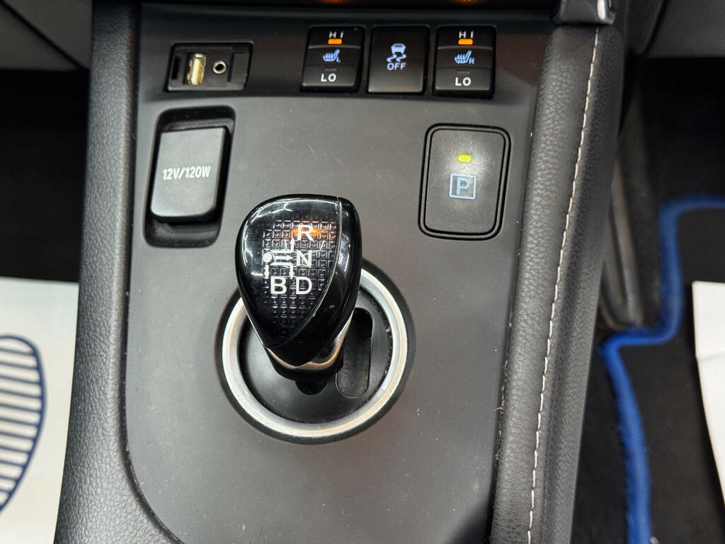 Toyota Auris 1.8L Excel Blue #25