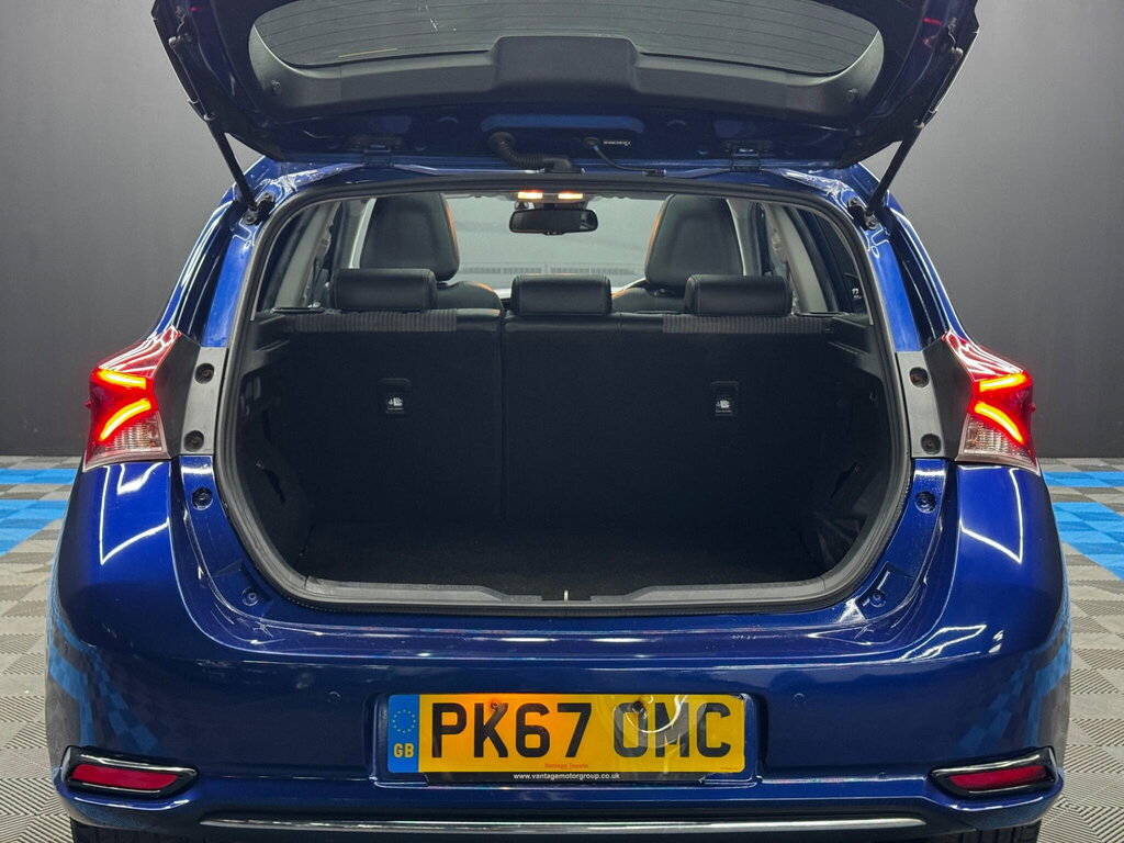 Toyota Auris 1.8L Excel Blue #34