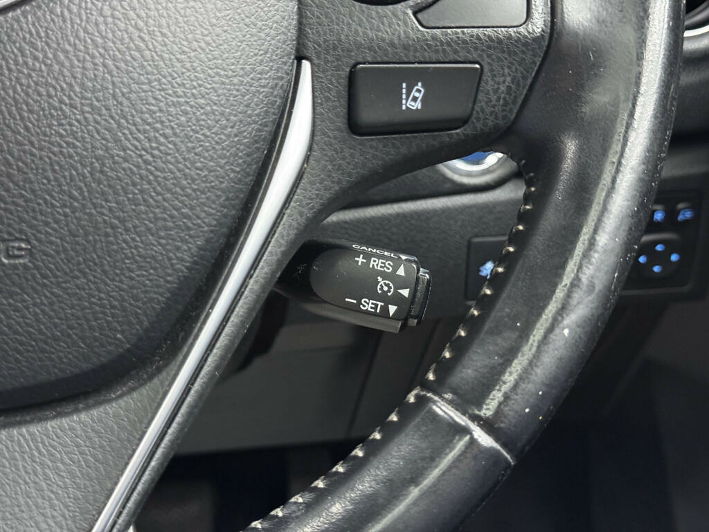 Toyota Auris 1.8L Excel Blue #20