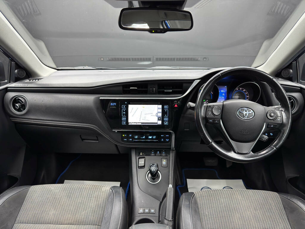 Toyota Auris 1.8L Excel Blue #10