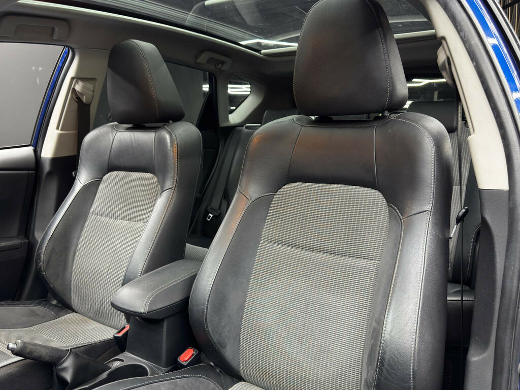Toyota Auris 1.8L Excel Blue #13