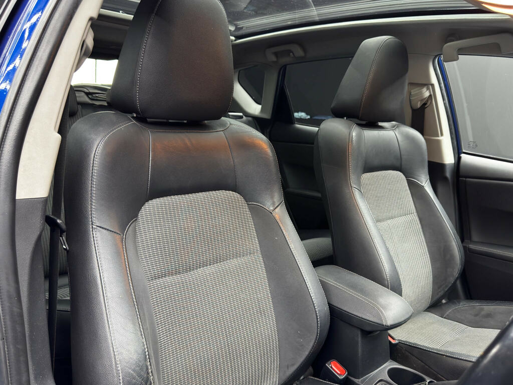 Toyota Auris 1.8L Excel Blue #12