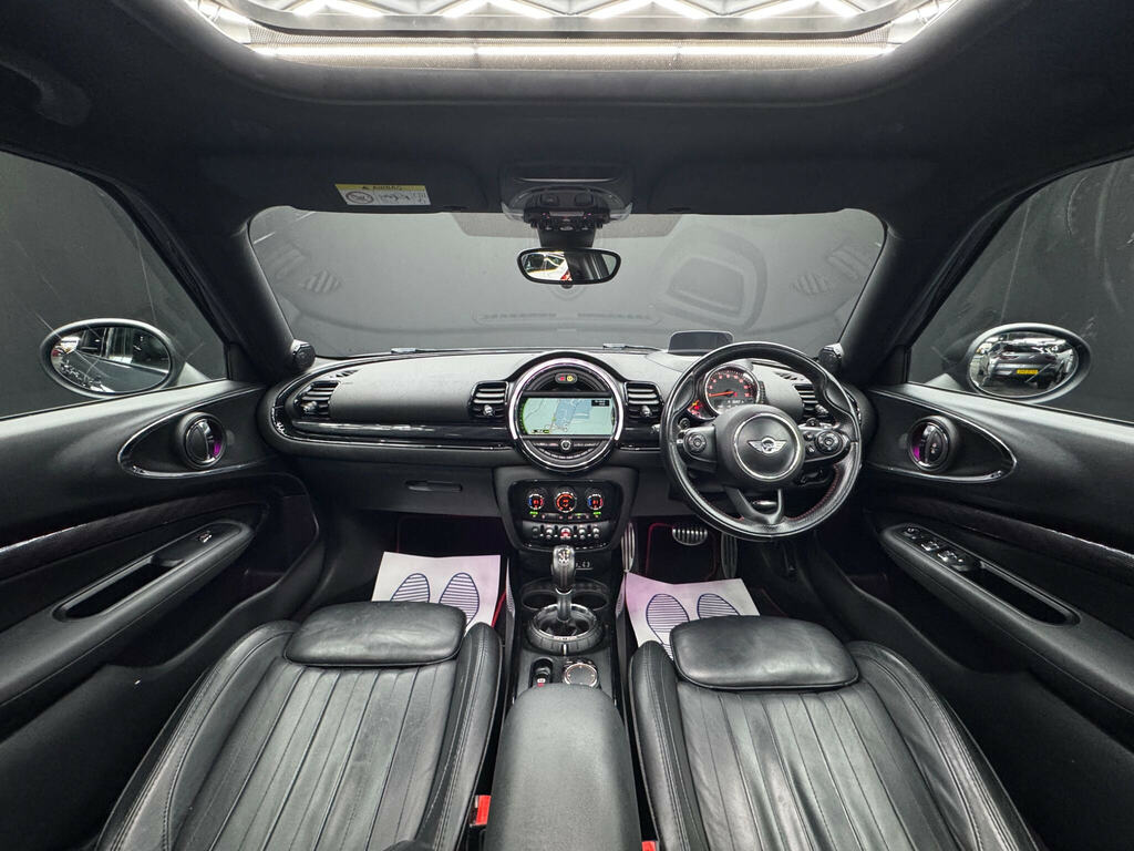 Mini Clubman Cooper Red #17