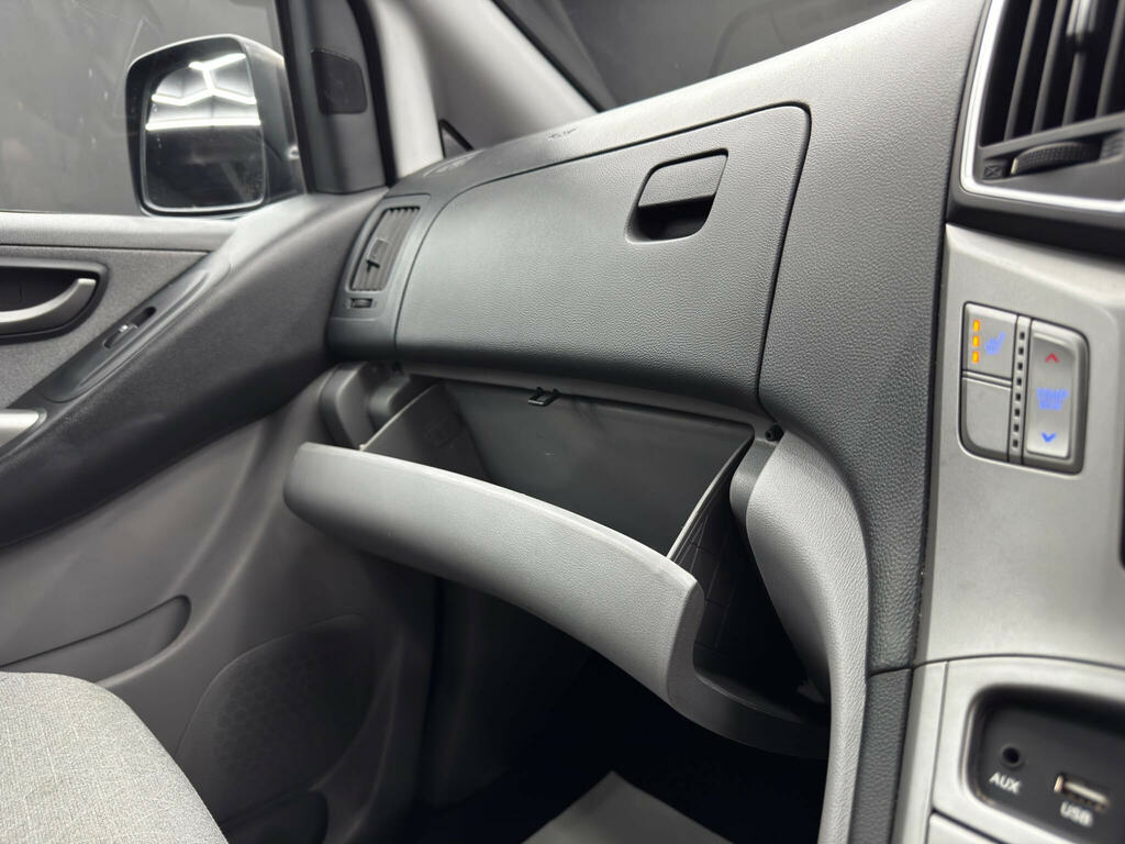 Hyundai I800 2.5 Crdi Se Nav 134 Bhp Silver #31