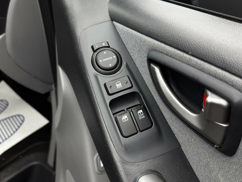 Hyundai I800 2.5 Crdi Se Nav 134 Bhp Silver #35