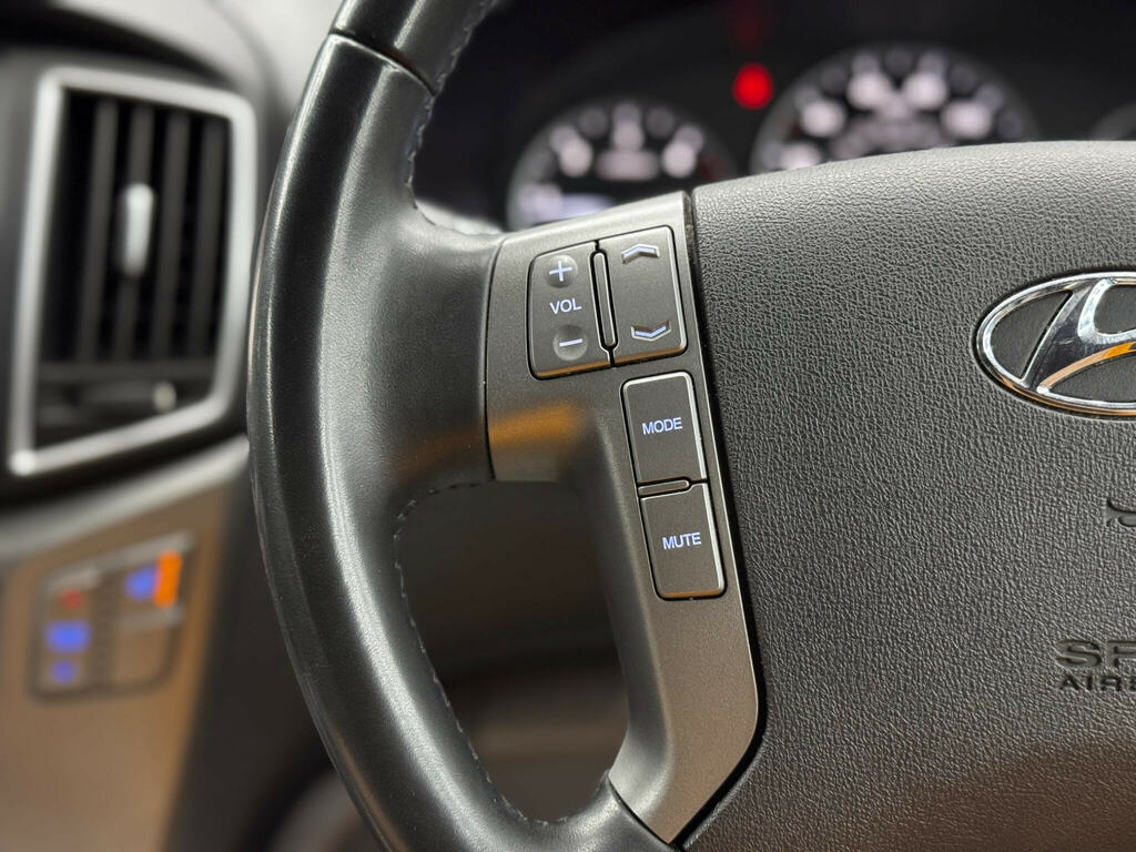 Hyundai I800 2.5 Crdi Se Nav 134 Bhp Silver #19