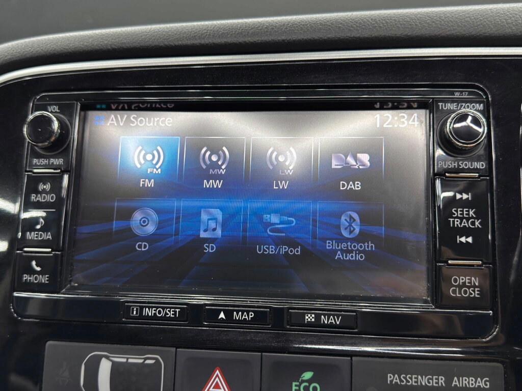 Mitsubishi Outlander 2.0H 12Kwh 4Hs Cvt 4Wd Brown #30
