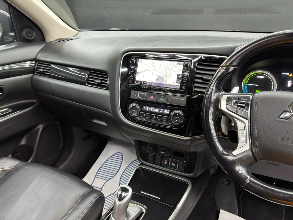 Mitsubishi Outlander 2.0H 12Kwh 4Hs Cvt 4Wd Brown #23