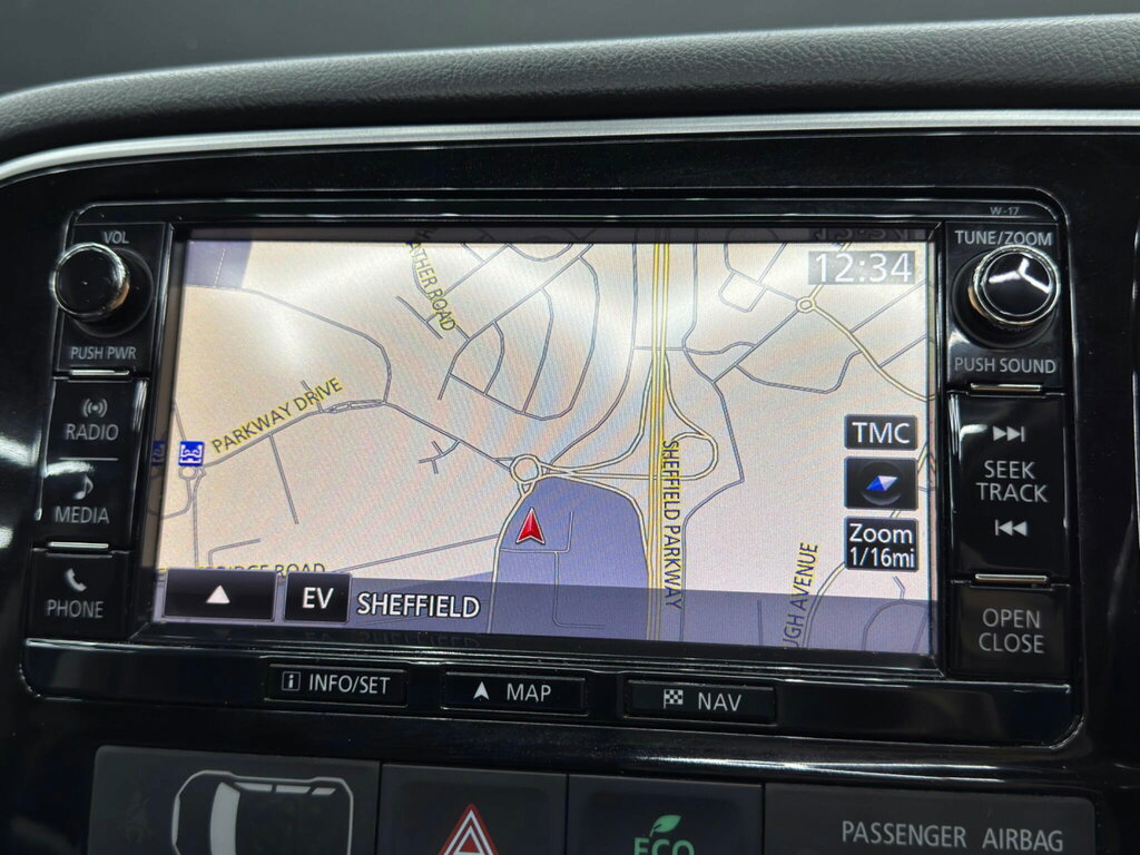 Mitsubishi Outlander 2.0H 12Kwh 4Hs Cvt 4Wd Brown #29