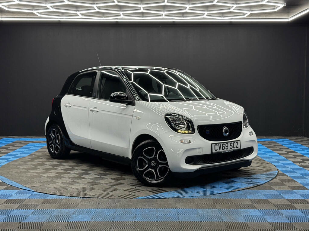 Smart Forfour Eq 17.6Kwh Prime Premium 22Kw Charger Black