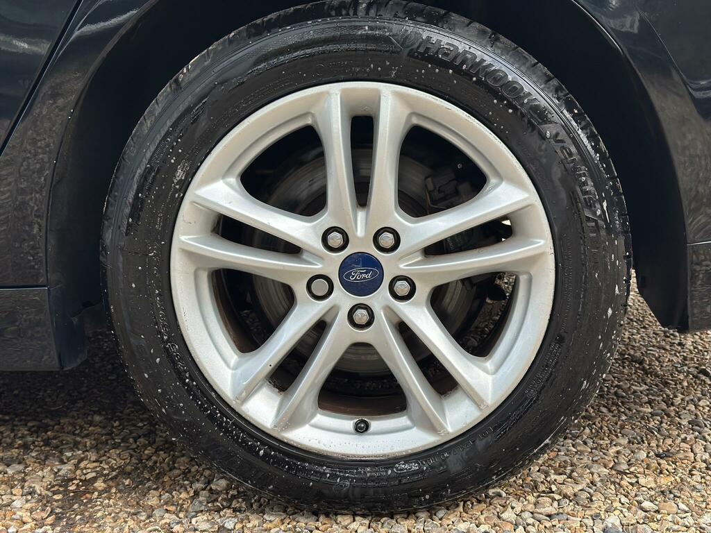 Ford Mondeo Titanium Blue #32