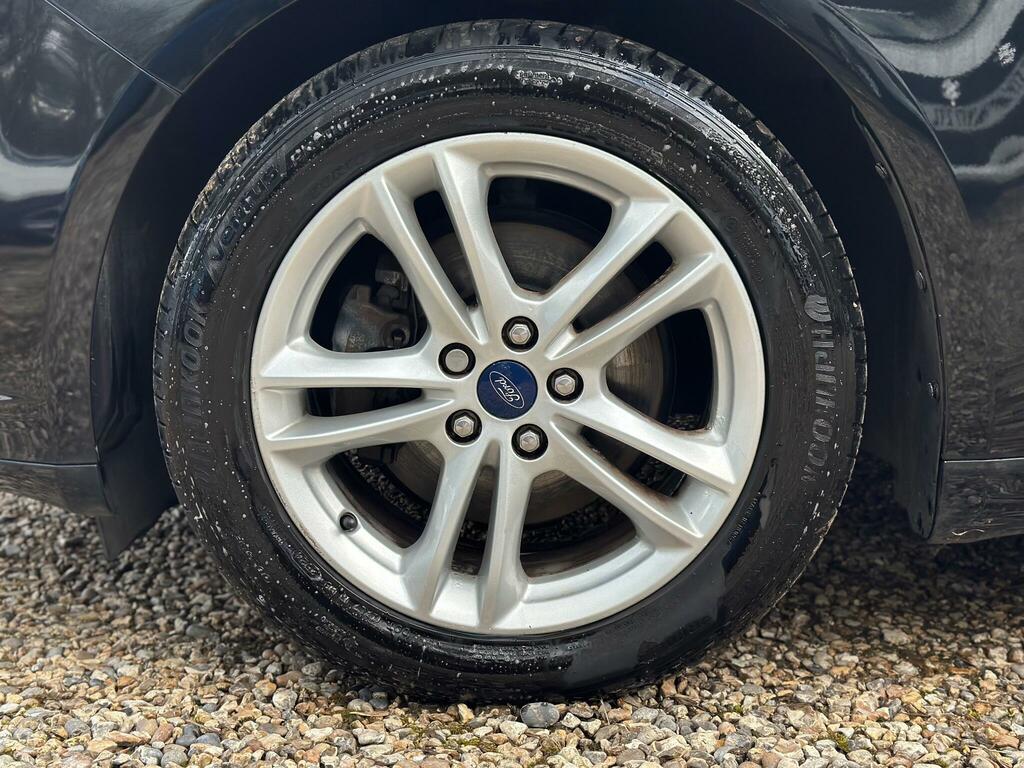 Ford Mondeo Titanium Blue #31