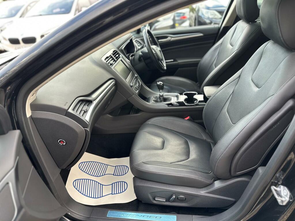 Ford Mondeo Titanium Blue #46