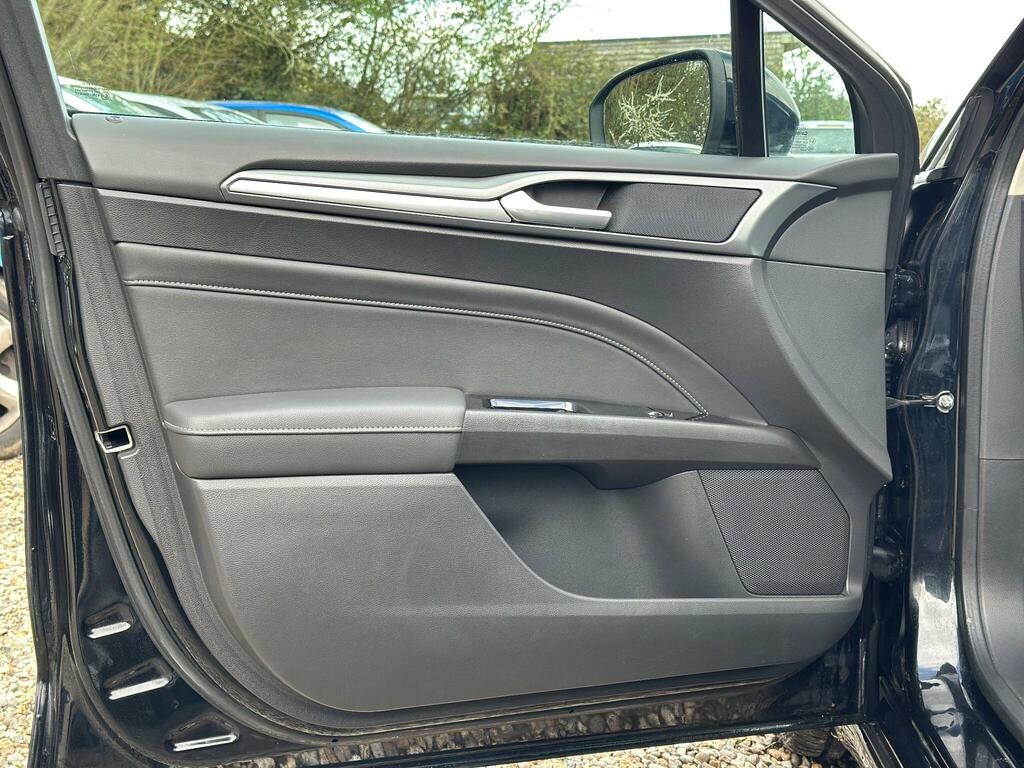 Ford Mondeo Titanium Blue #27