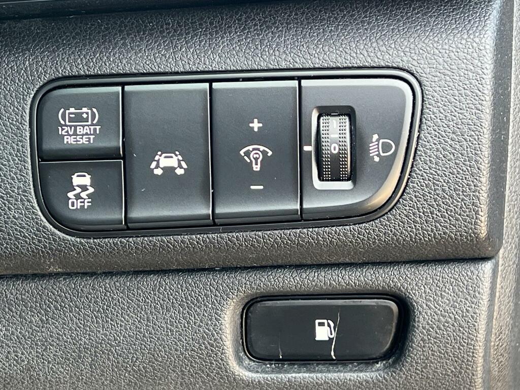 Kia Niro Black #28