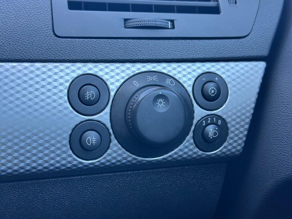 Vauxhall Astra 1.6 Exclusive - Blue #23