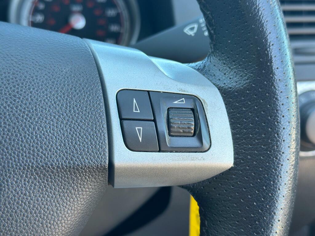 Vauxhall Astra 1.6 Exclusive - Blue #22
