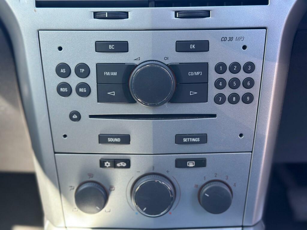 Vauxhall Astra 1.6 Exclusive - Blue #25