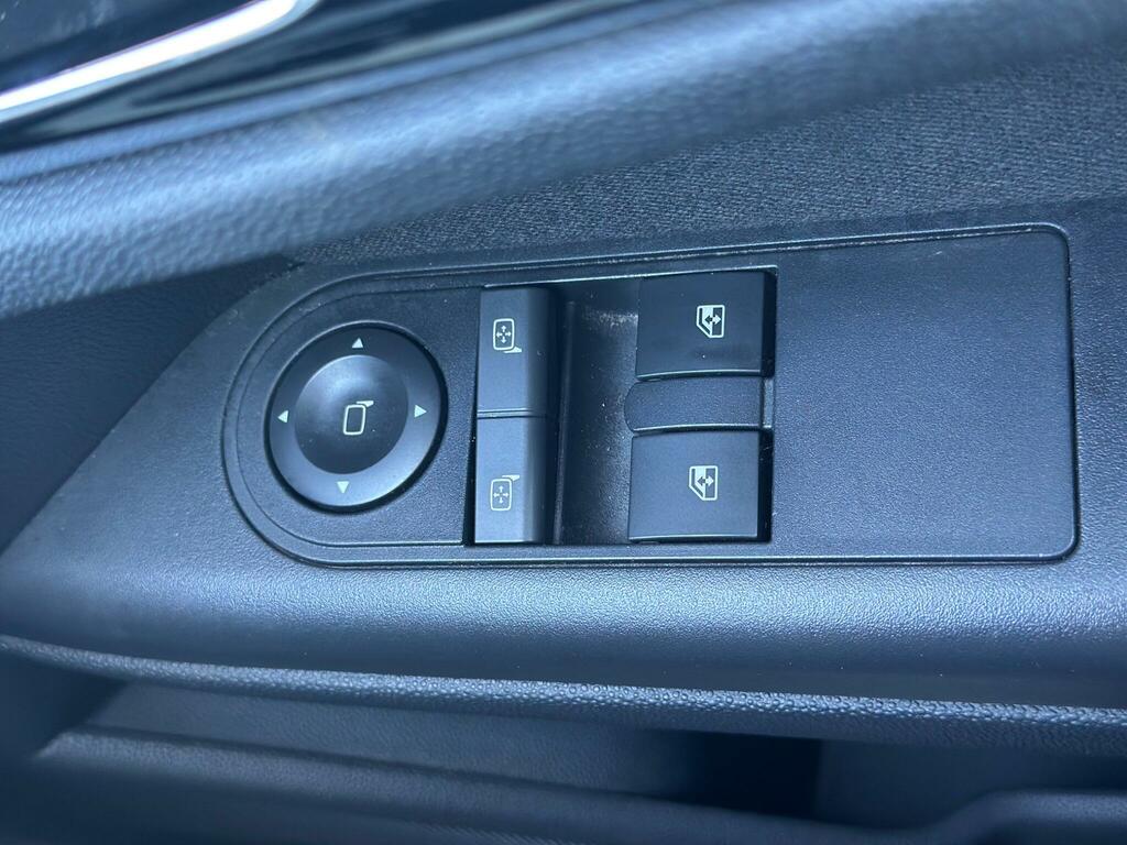 Vauxhall Astra 1.6 Exclusive - Blue #29