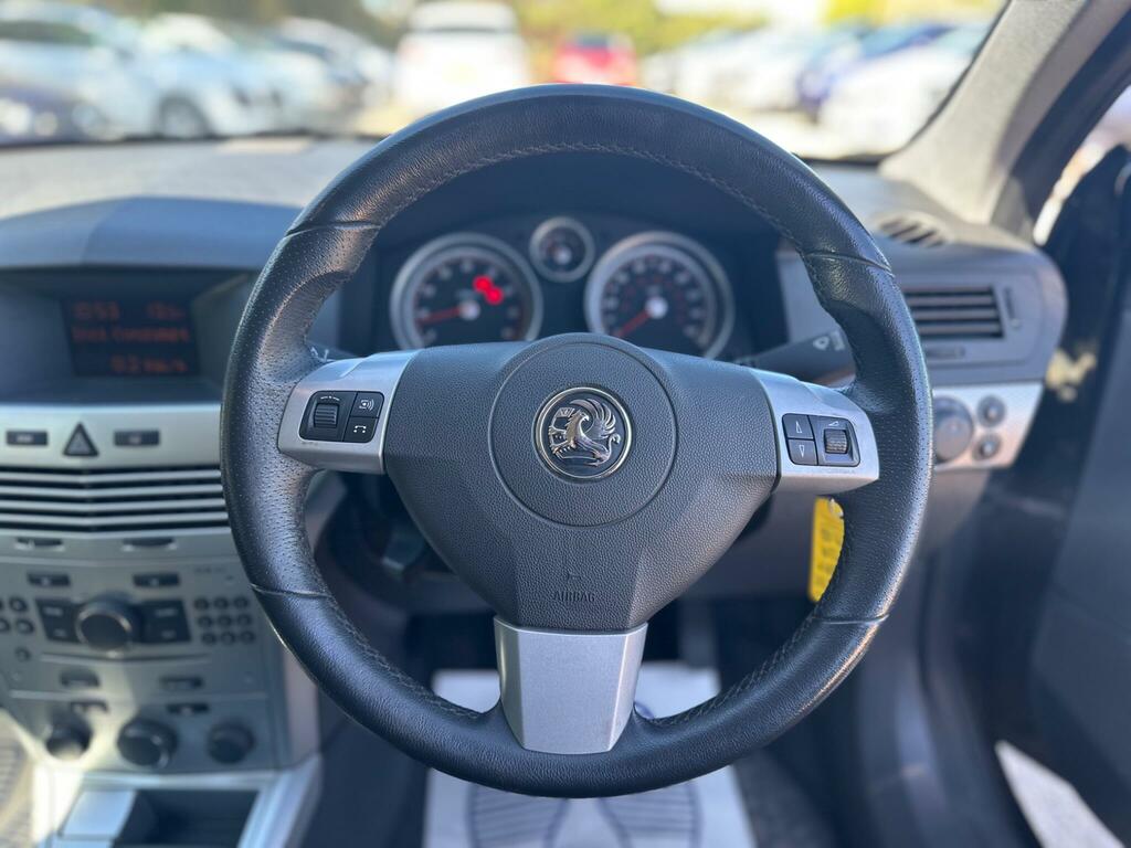 Vauxhall Astra 1.6 Exclusive - Blue #16