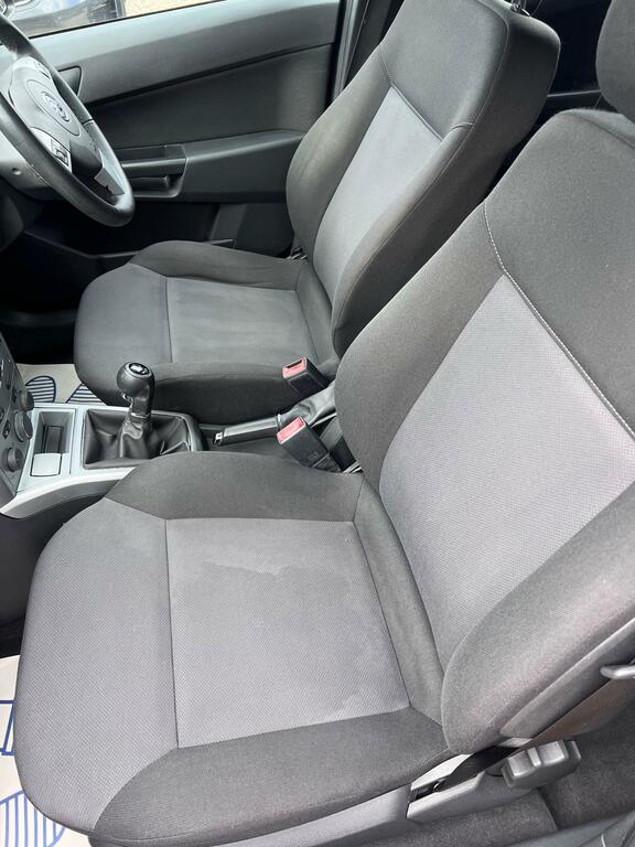 Vauxhall Astra Exclusiv Black #29