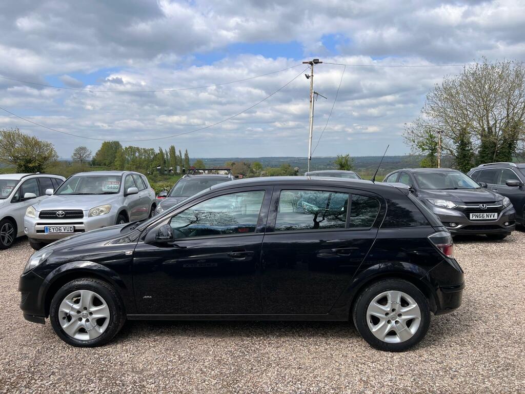 Vauxhall Astra Exclusiv Black #7