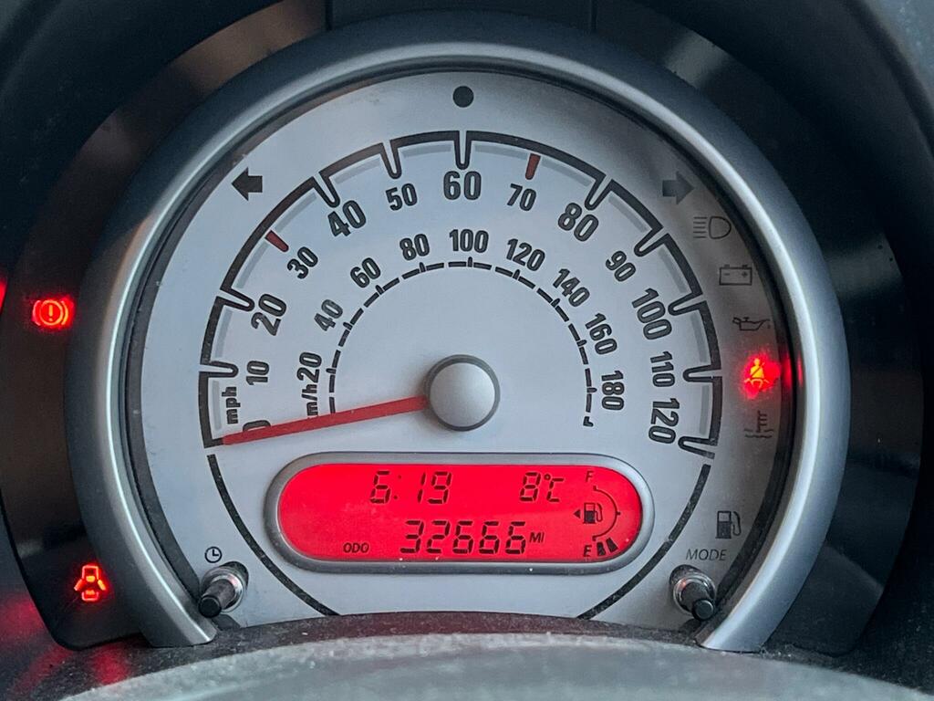 Vauxhall Agila 1.2 16V Design Red #9