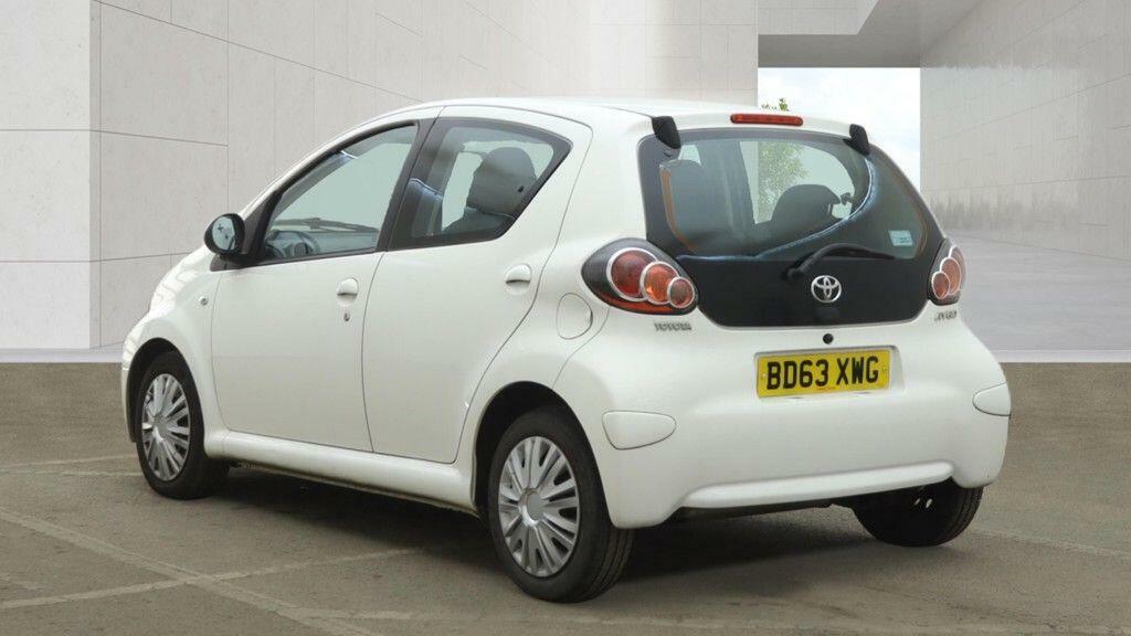 Toyota Aygo 1.0 Vvt-i Fire Multimode White #6