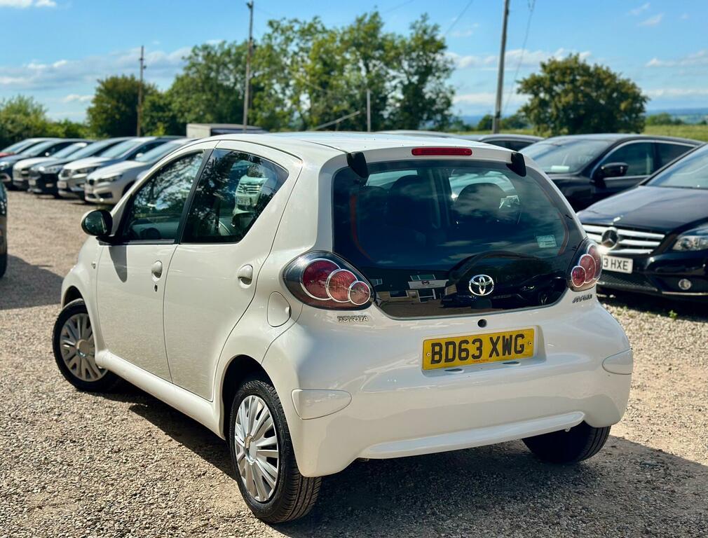 Toyota Aygo 1.0 Vvt-i Move Multimode Euro 5 BD63XWG White #6