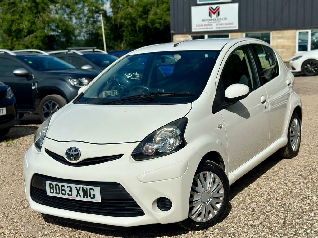 Toyota Aygo 1.0 Vvt-i Move Multimode Euro 5 BD63XWG White #2