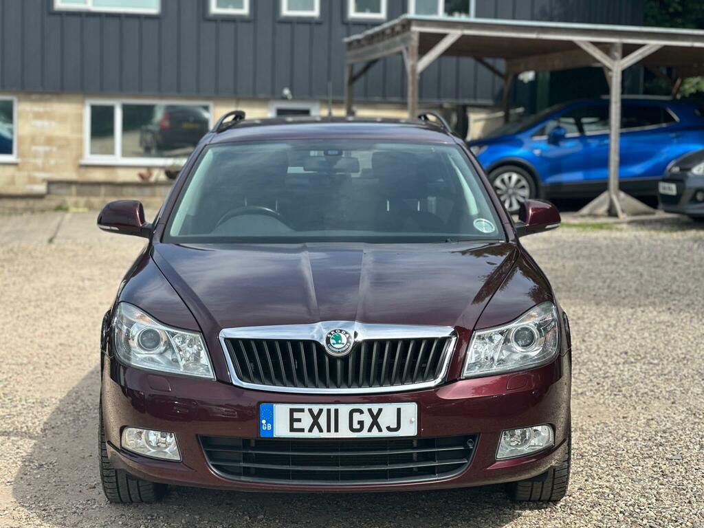 Skoda Octavia 1.6 Tdi Elegance Dsg Euro 5 Red #2