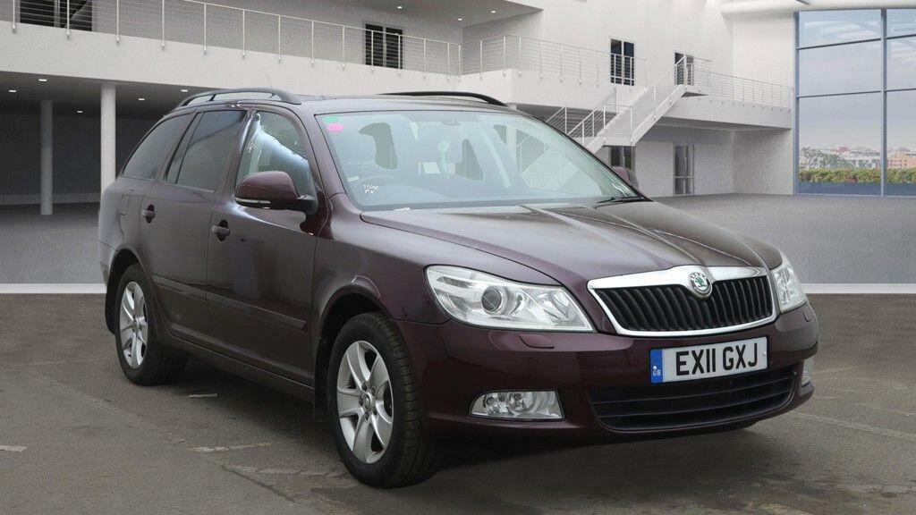 Skoda Octavia 1.6 Tdi Elegance Dsg Euro 5 Red