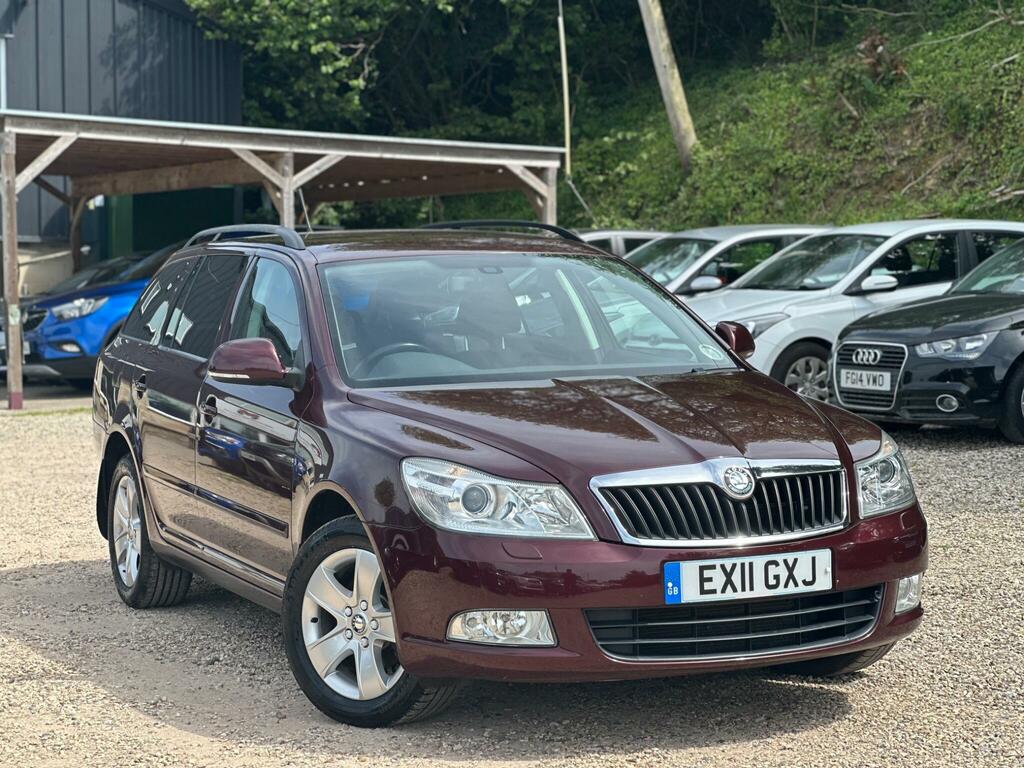 Skoda Octavia 1.6 Tdi Elegance Dsg Euro 5 Red
