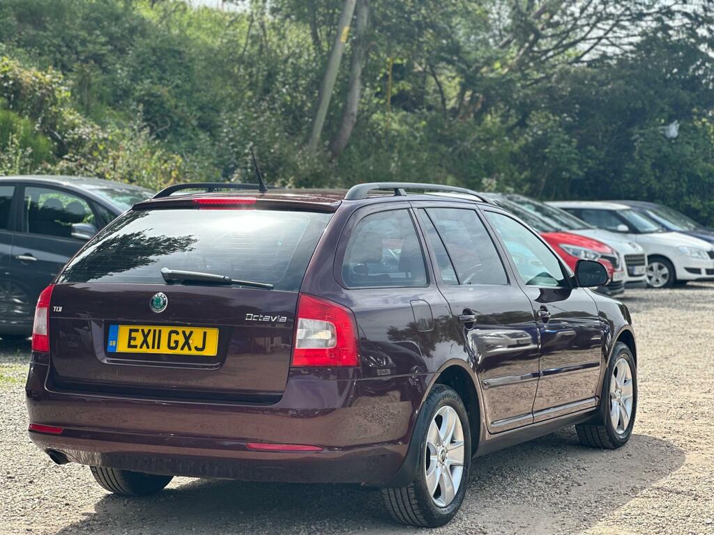 Skoda Octavia 1.6 Tdi Elegance Dsg Euro 5 Red #6