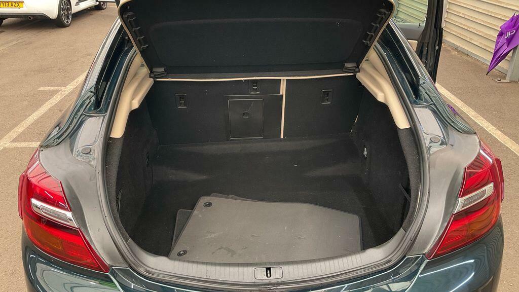 Vauxhall Insignia Design White #7