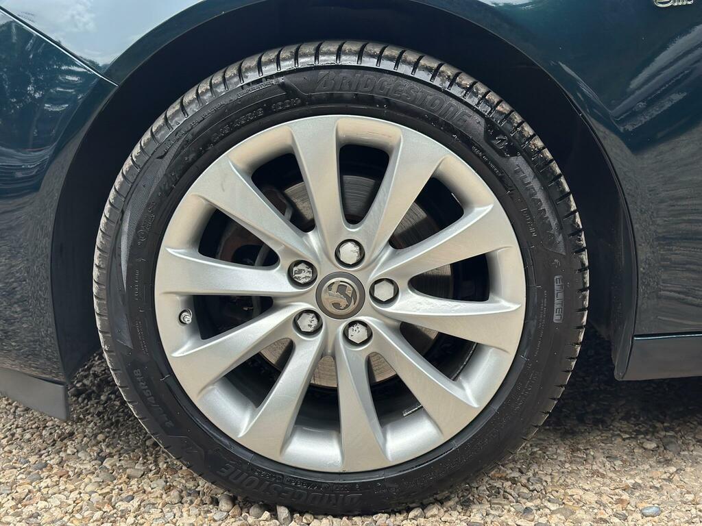 Vauxhall Insignia 2L Elite Nav White #49