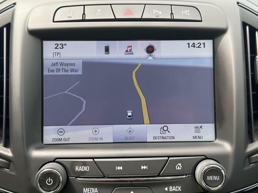 Vauxhall Insignia 2L Elite Nav White #25