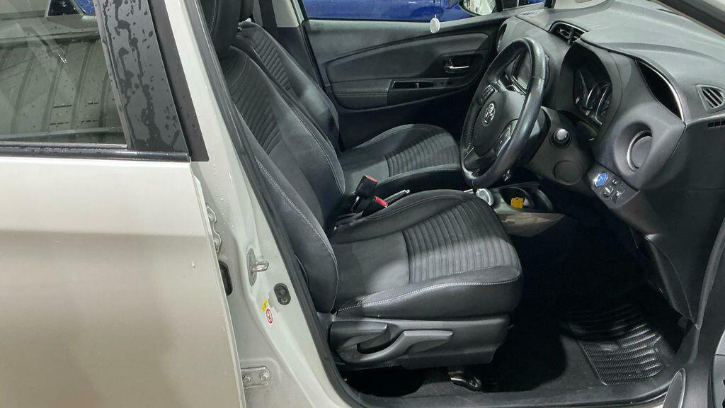 Toyota Yaris Excel Blue #10