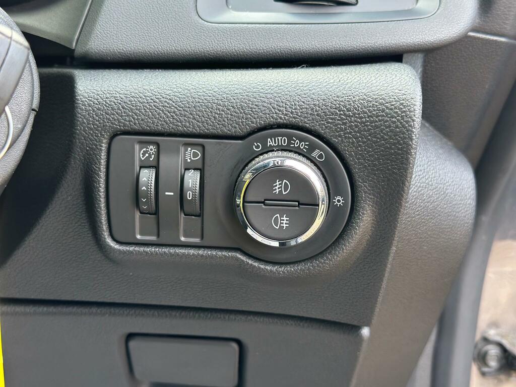 Vauxhall Astra GTC 1.4L Limited Edition Grey #18