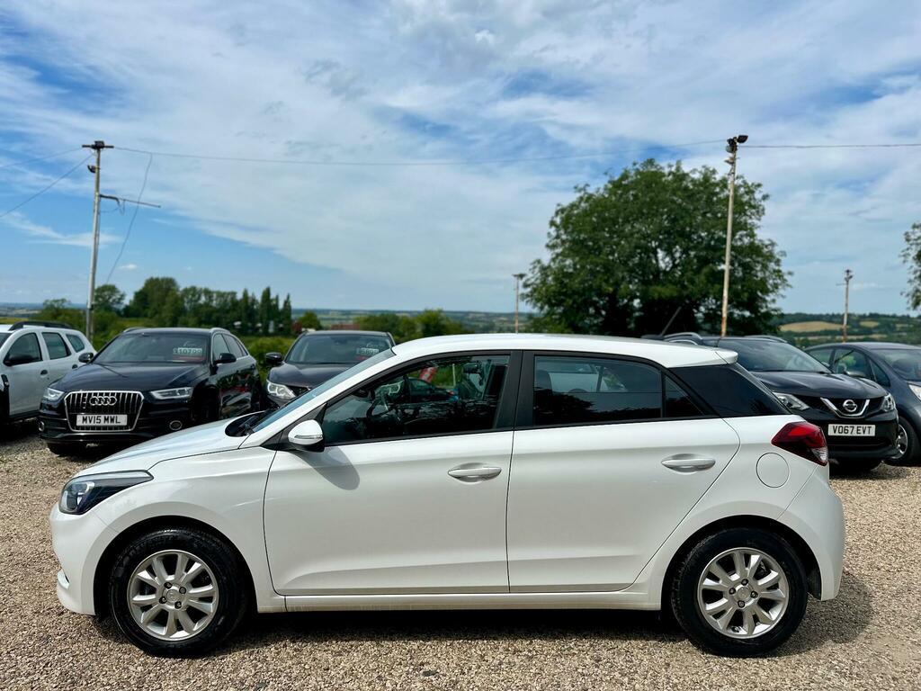 Hyundai I20 1.2 Se Euro 6 FL67SSZ White #5