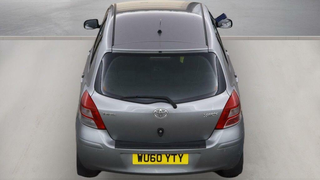 Toyota Yaris Silver #8