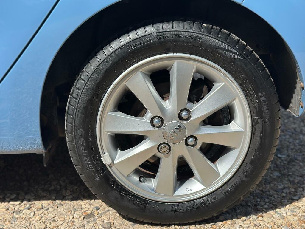 Kia Picanto 1 Air 5-Door Silver #38