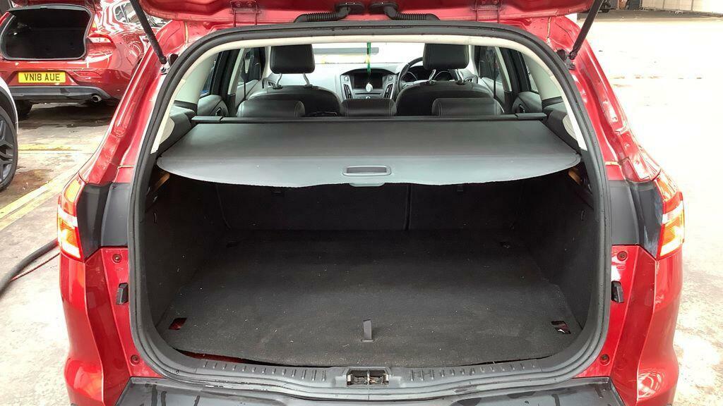 Ford Focus 1.5 Tdci Titanium X Euro 6 Ss Red #4
