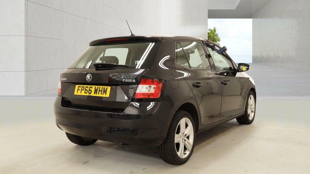 Skoda Fabia 1.2 Tsi Se L Euro 6 Ss Black #4