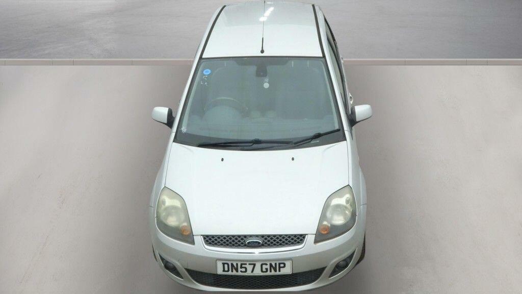 Ford Fiesta 1.6 Ghia Silver #2