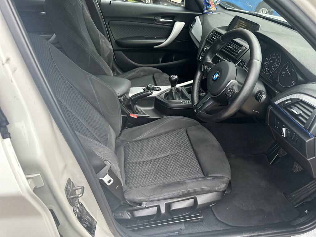 BMW 1 Series Hatchback 2.0 Black #10