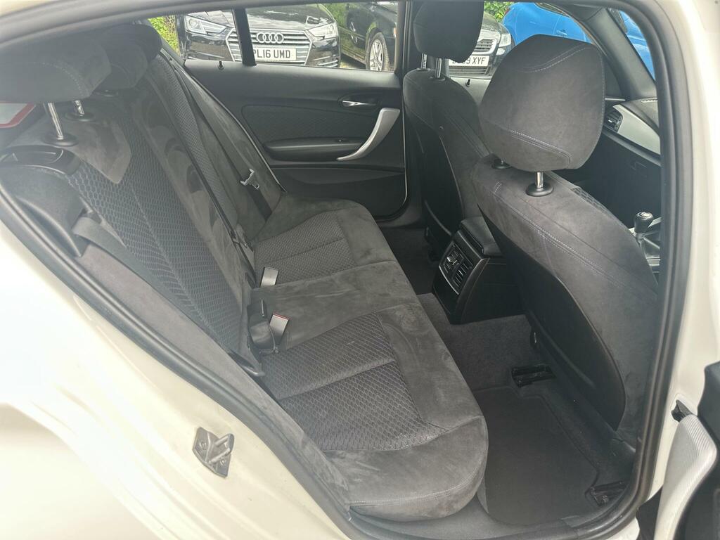 BMW 1 Series Hatchback 2.0 Black #11